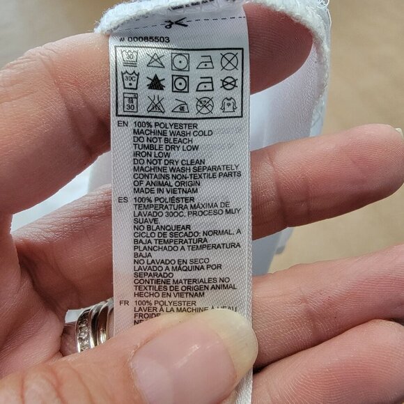 Forever 21 Size XS White Flutter Sleeve Blouse, Excellent Used Condition - Picture 11 of 11